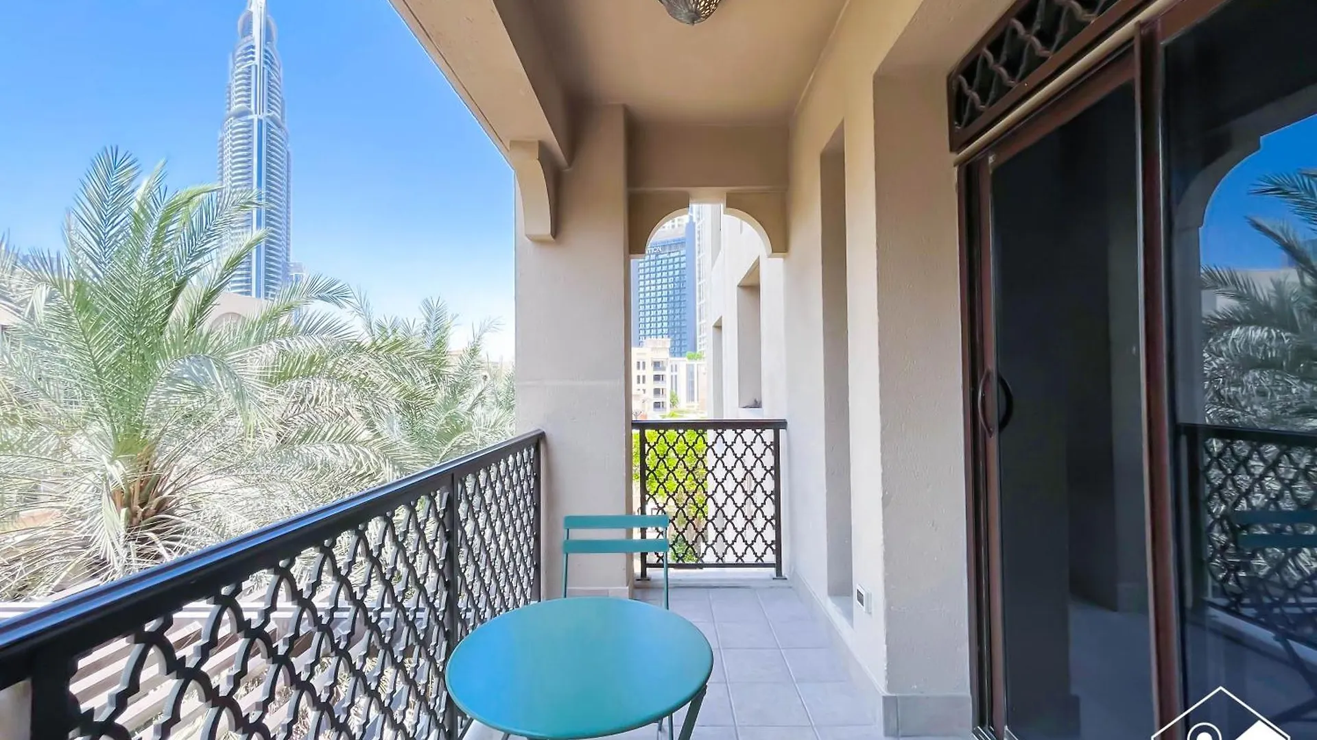 Burj Views From Balcony L Chic 2Br In Downtown Apartment Dubai United Arab Emirates