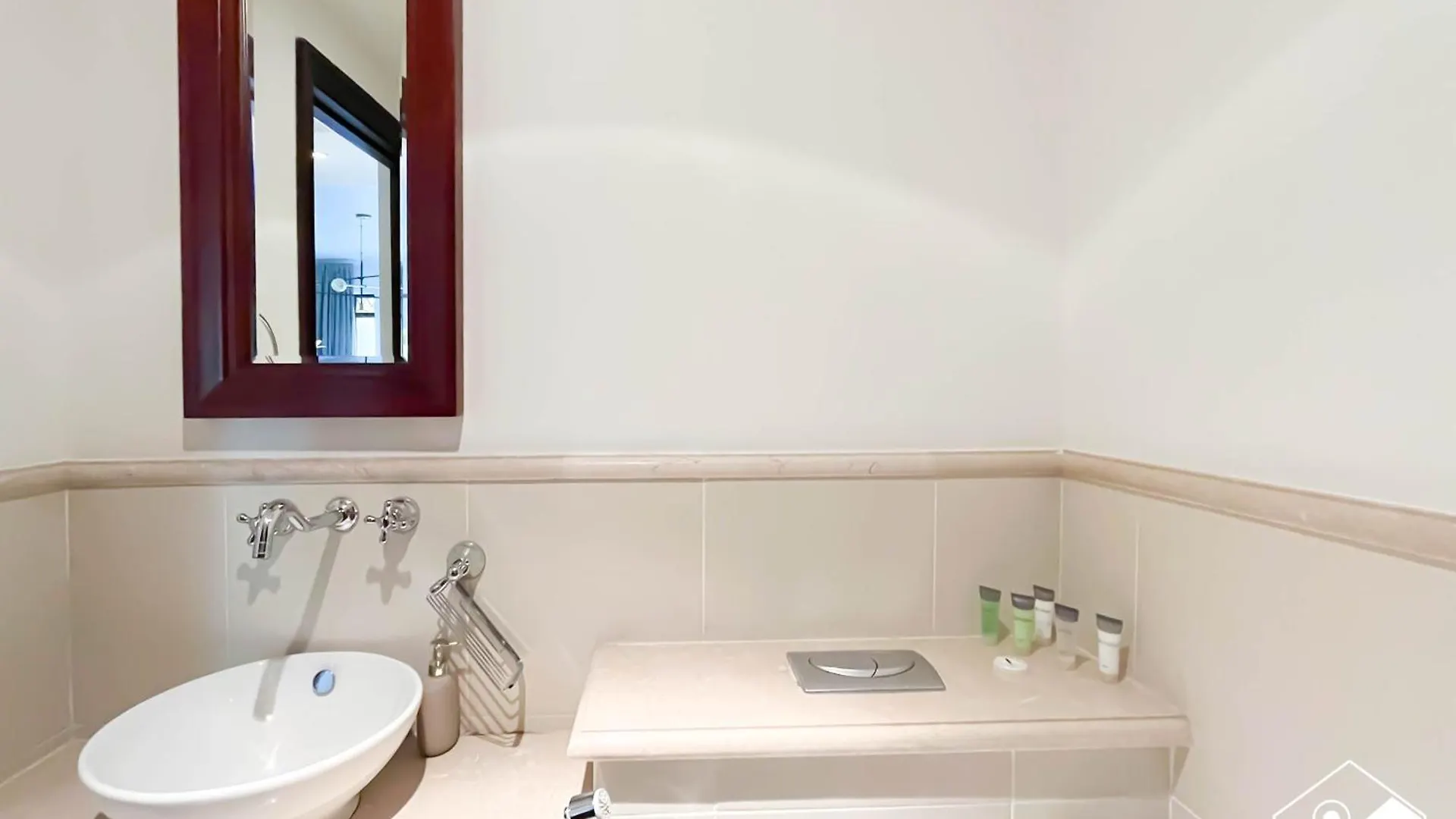 Burj Views From Balcony L Chic 2Br In Downtown Apartment Dubai