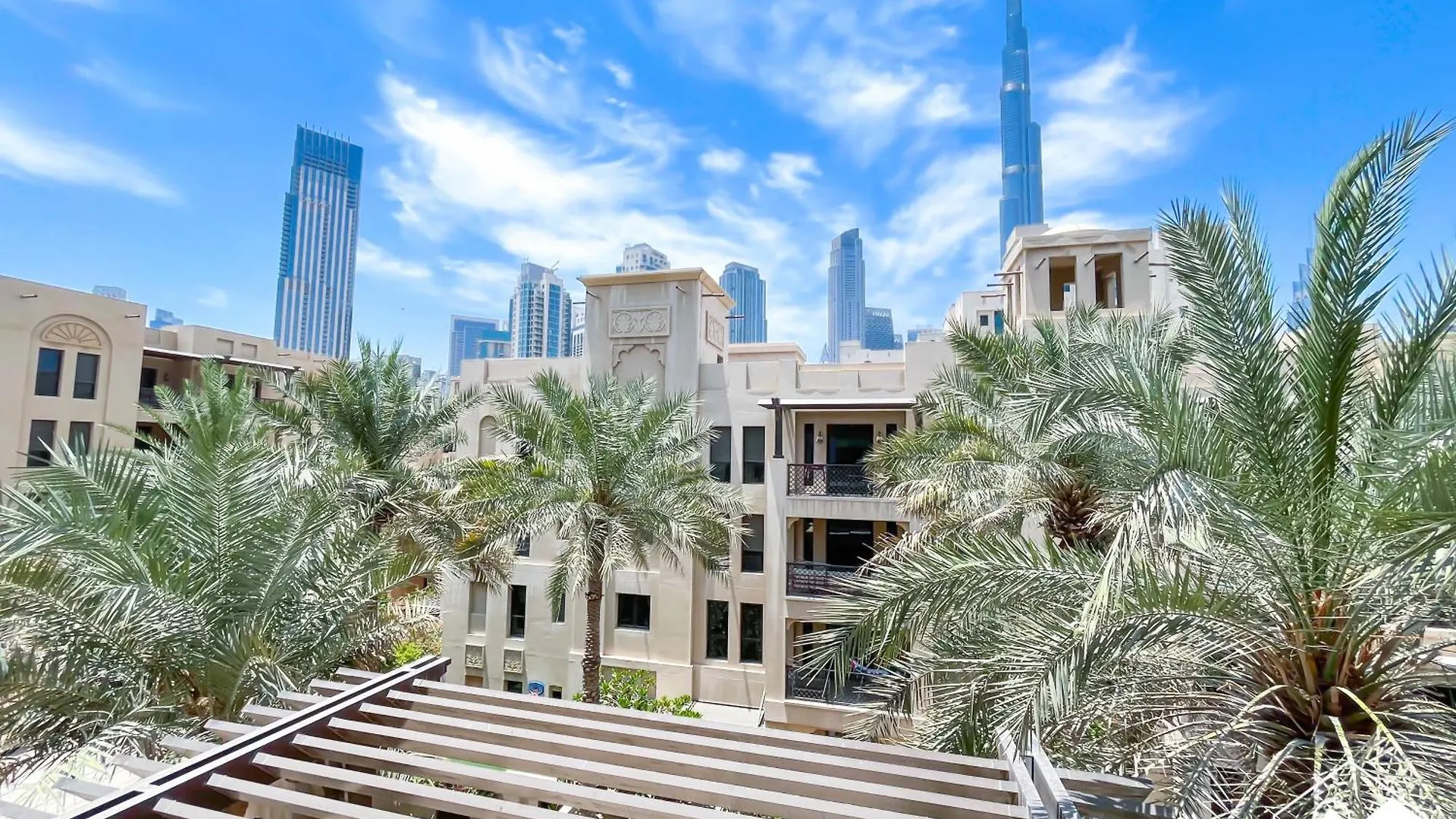 Burj Views From Balcony L Chic 2Br In Downtown Apartment Dubai