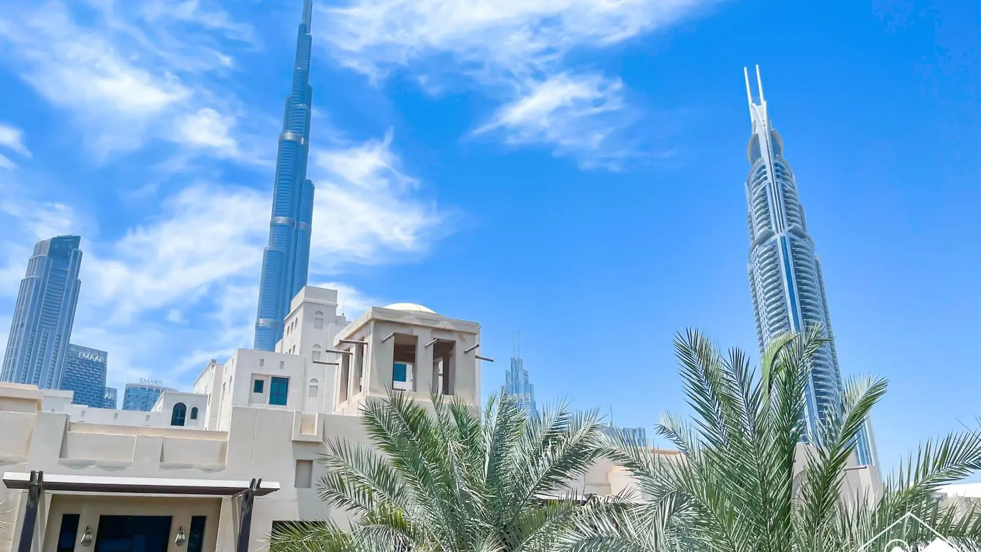 Burj Views From Balcony L Chic 2Br In Downtown Apartment Dubai