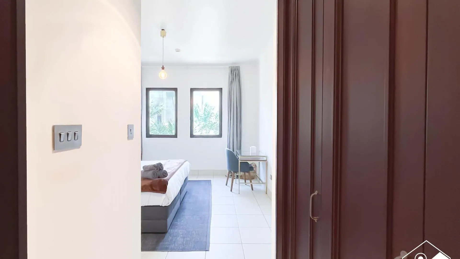 Burj Views From Balcony L Chic 2Br In Downtown Apartment Dubai